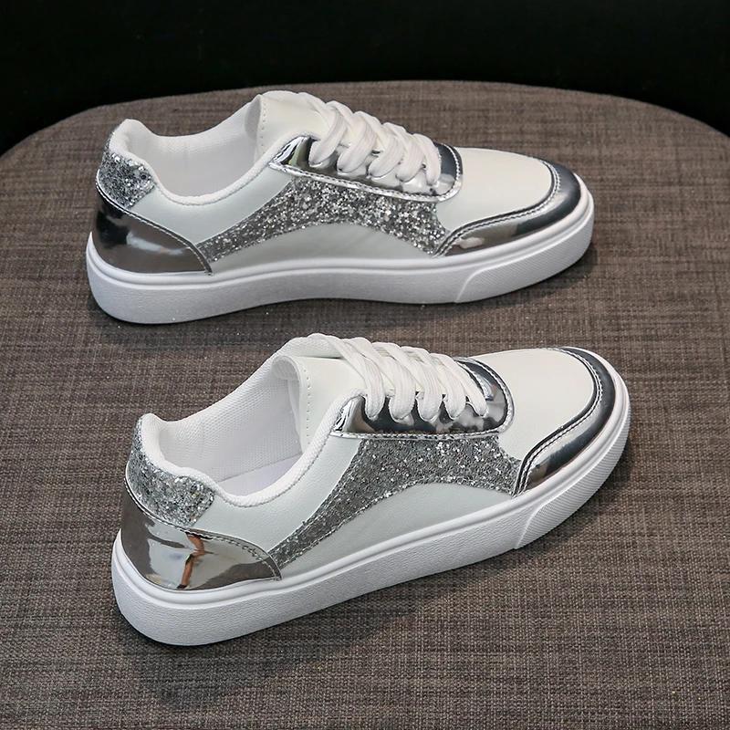 Модные летние маленькие белые туфли на плоской подошве для женщин, повседневные туфли для прогулок на свежем воздухе, новые мокасины, модные кроссовки для женщин