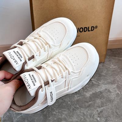 2025 весна маленькие белые туфли новые корейские туфли для женщин-студенток, увеличивающие рост, спортивная обувь на платформе, повседневная обувь прилив ZY1023