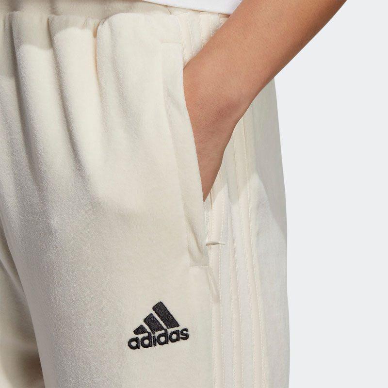 adidas Трикотажные спортивные штаны женские кремовые HG1824