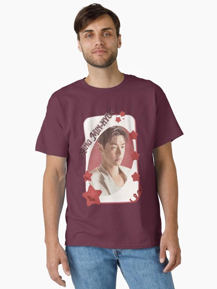 CNBLUE Kang Min-hyuk CNBLUE Kpop Group Card Red Aesthetic Collage Design Classic T-Shirt