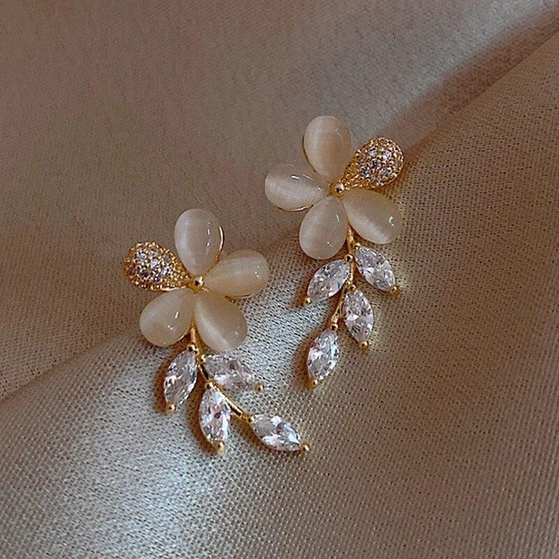 BLINGBAY женские изысканные серьги-гвоздики с цветочным цирконом женские серьги-гвоздики с геометрическим узором в форме листьев и стразами для девочек вечерние украшения на день рождения, Рождество, подарок