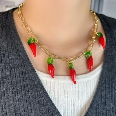 Подвеска Temperament Niche Glazed Pepper подойдет девушкам, чтобы носить ожерелья каждый день