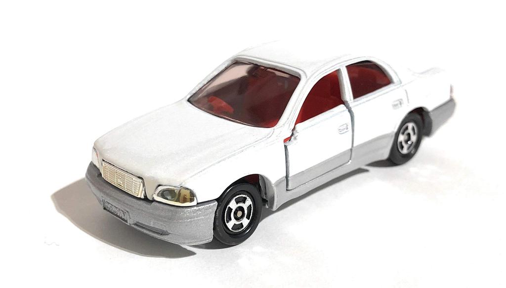 Toyota Crown Majesta Tomica No. 55