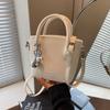 This Year's Popular Retro Bag Women's Summer 2025 New Fashion Niche Messenger Bag Women's Portable Bucket Bag
