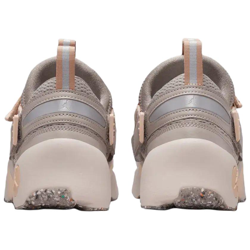 Jordan Женские тренировочные кроссовки Trunner LX Коричневые IQ2719-002