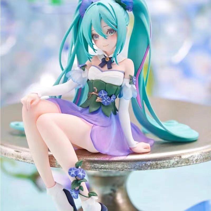 High-Quality Sakura Hatsune Miku PVC Doll with Decorative Chassis Ornaments