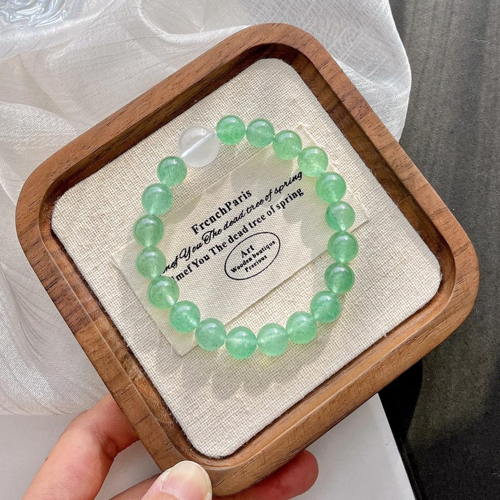 High Quality Natural Green Strawberry Crystal Milk White Crystal Bracelet Bracelet.
