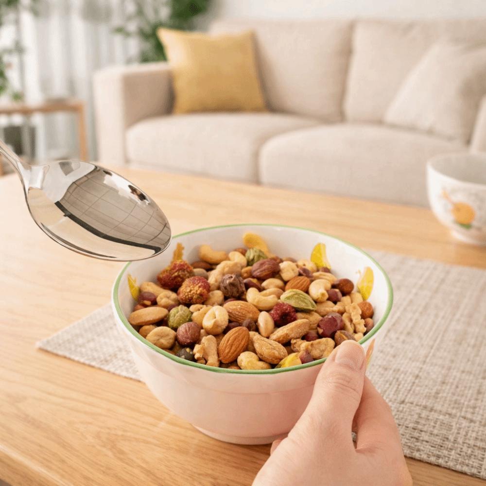 Керамическая миска с рисунком "Кролик и клубника", цветная подглазурная роспись, миска для супа, милая миска для фруктового салата, посуда