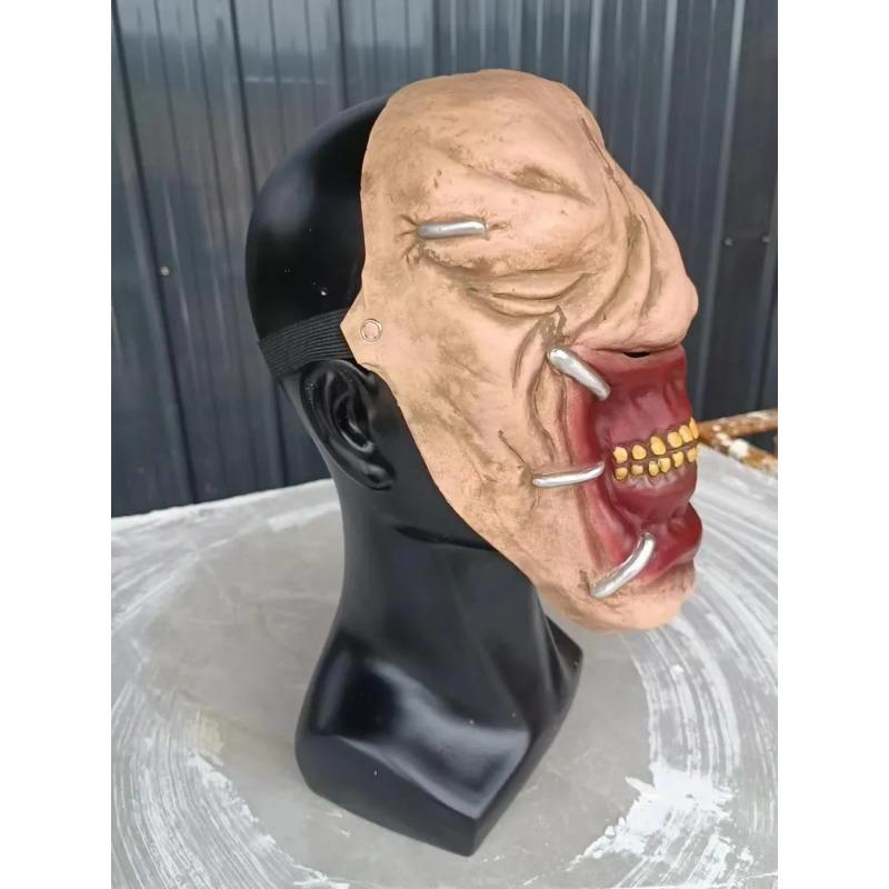 Маска из латекса с ухмылкой на Хэллоуин