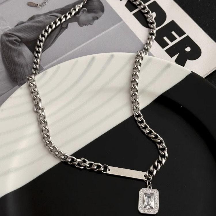 Unisex Copper Alloy Necklace Electroplated Durable Non-Fading Jewelry Sweater Chain Personalized Fashion Accessory