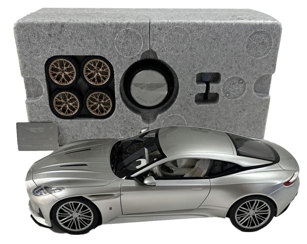 Freestyle XiaoGuang MODEL Масштабная модель Aston Martin DB12 2024 Сменные детали Готовая 1/18 (Включает колеса, Серебристый, Продукт, 8241221S)