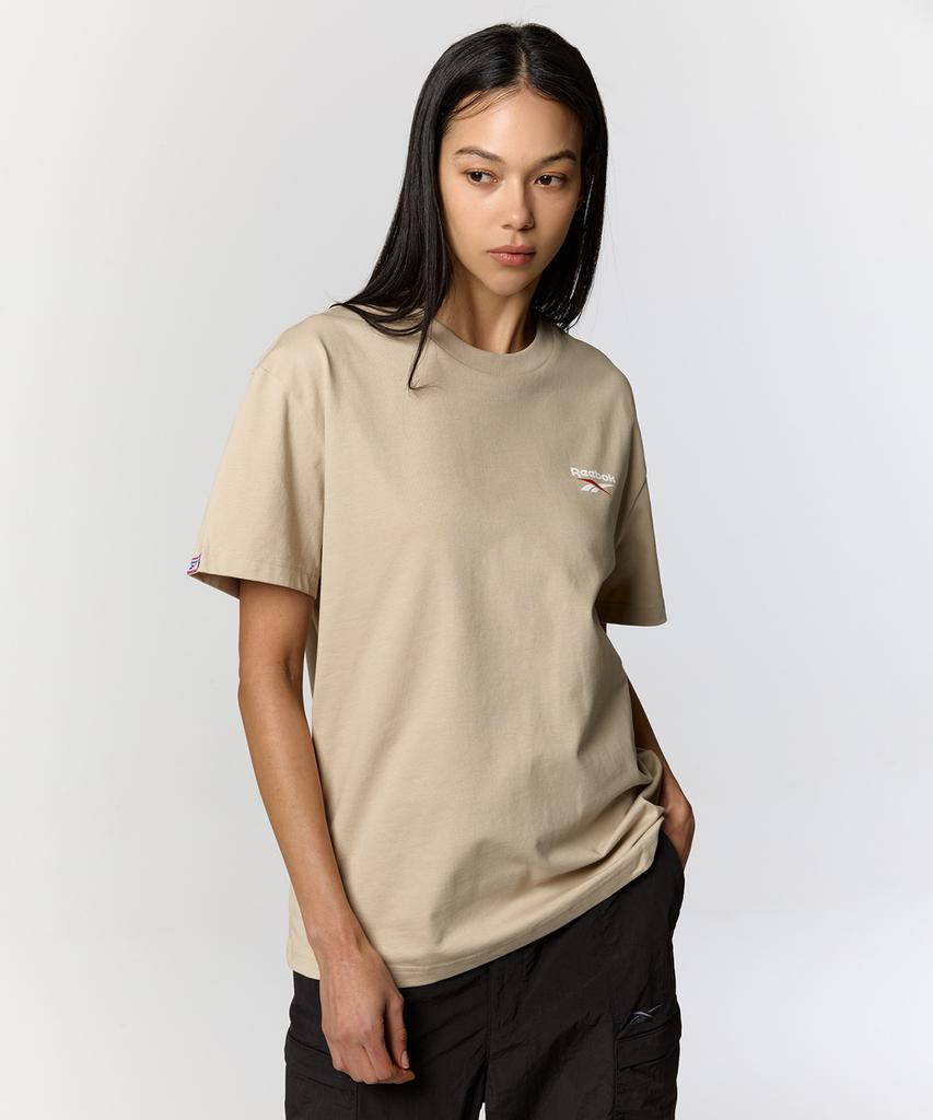REEBOK Big Vector Slogan T-Shirt - Beige