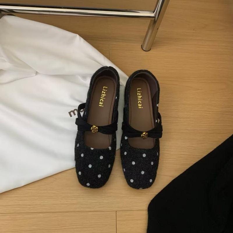 Inner height-increasing polka dot temperament camellia Mary Jane shoes autumn and winter new versatile bow single shoes