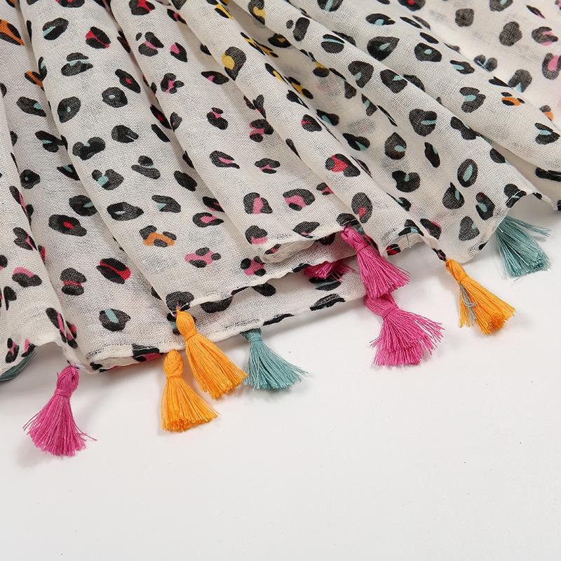 Fresh and Elegant Red Petal Mixed Printed Tassel Scarf for Women Cotton and Linen Scarf for Travel Decorative Shawl