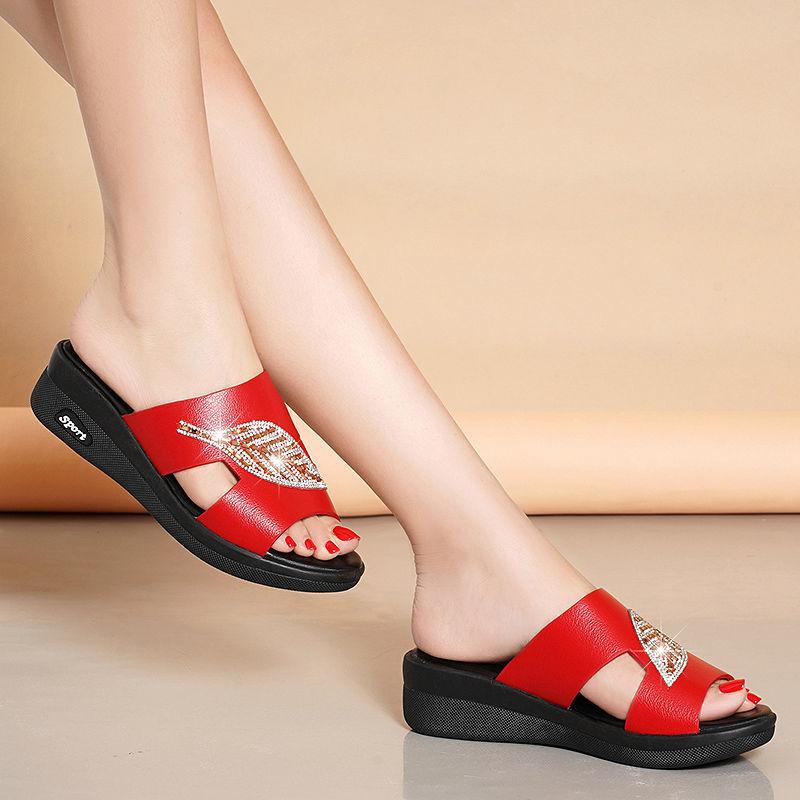 High-quality Slippers Women's Summer Flat Bottom Non-slip Casual Outer Thick Bottom Slope Heel All-match Sandals