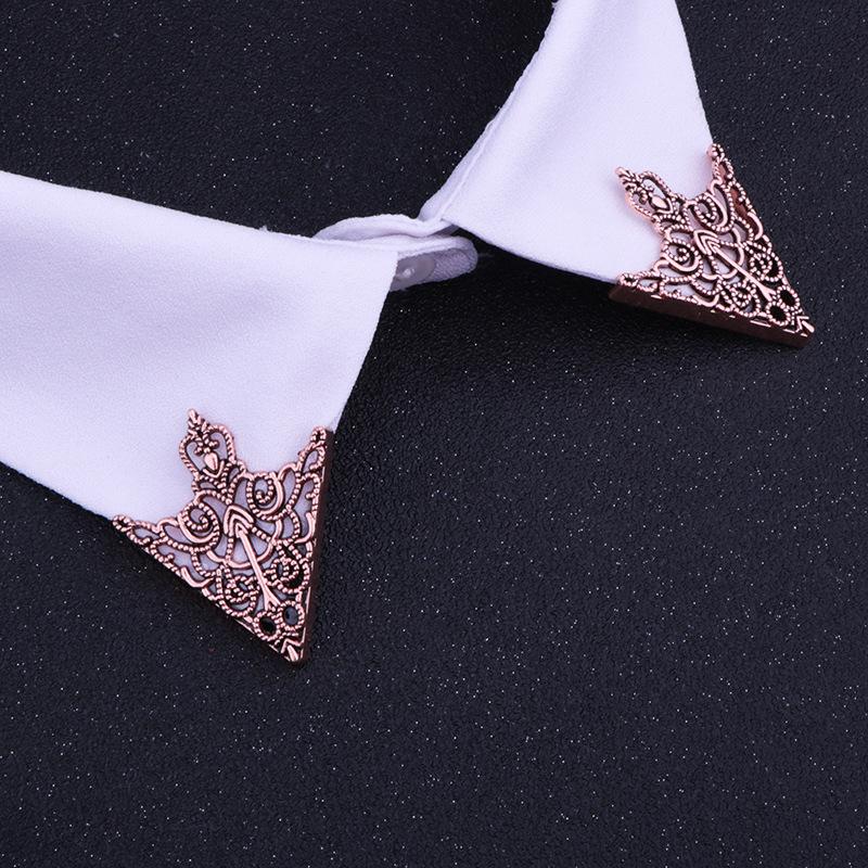 Retro Pattern Triangle Collar Pin Accessories Fashion Men and Women Hollow Crown Collar Brooch Collar Corner Badge