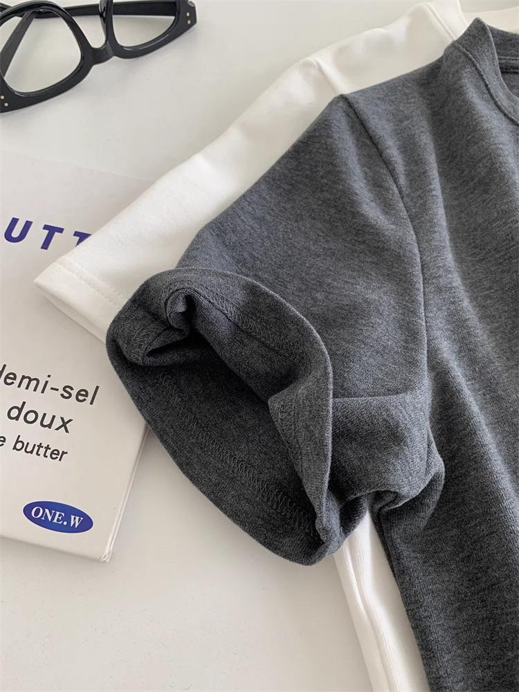 Серая женская повседневная футболка свободного кроя с коротким рукавом и вышивкой щенка, коллекция весна 2025