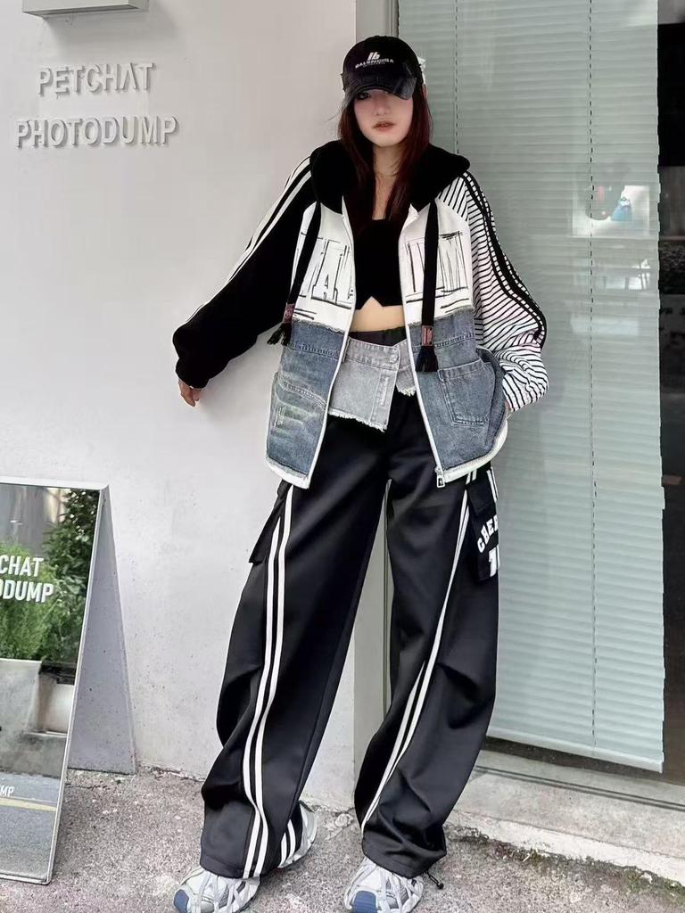 Женская джинсовая ветровка в европейском стиле, весна 2026, пэчворк, с принтом из букв