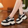 Модные женские кроссовки на толстой платформе, с мягкой подошвой, спортивная повседневная обувь, универсальная обувь для увеличения роста, осенний новый стиль, белые кроссовки
