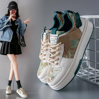 Весна 2024 года, новые женские вулканизированные туфли, белые женские дышащие спортивные туфли, повседневные туфли на толстой подошве с высоким каблуком