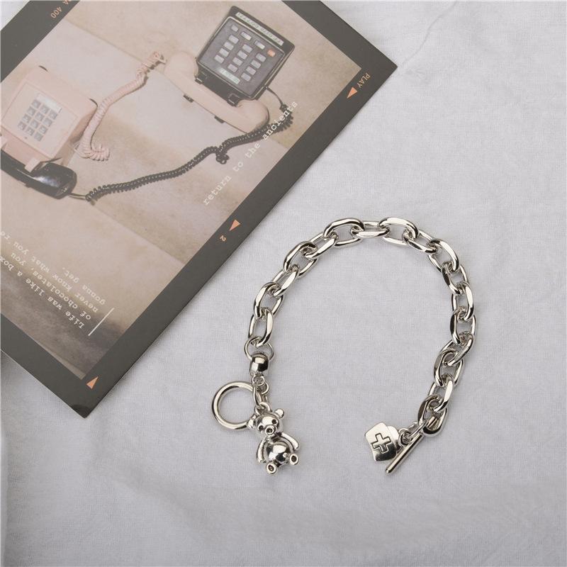 Ins cold wind Internet celebrity nurse hat bear bracelet one-word buckle dark wind student simple niche design bracelet