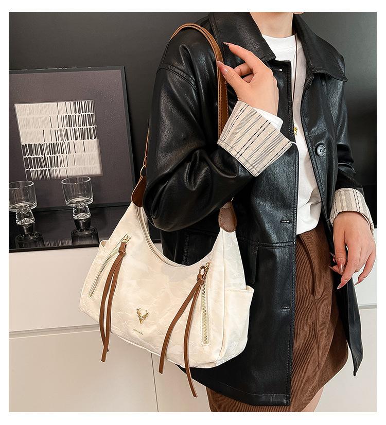 Повседневная сумка большой вместимости для поездок на работу, женская, новая коллекция осень-зима 2025, универсальная сумка-мессенджер, модная наплечная сумка под мышкой