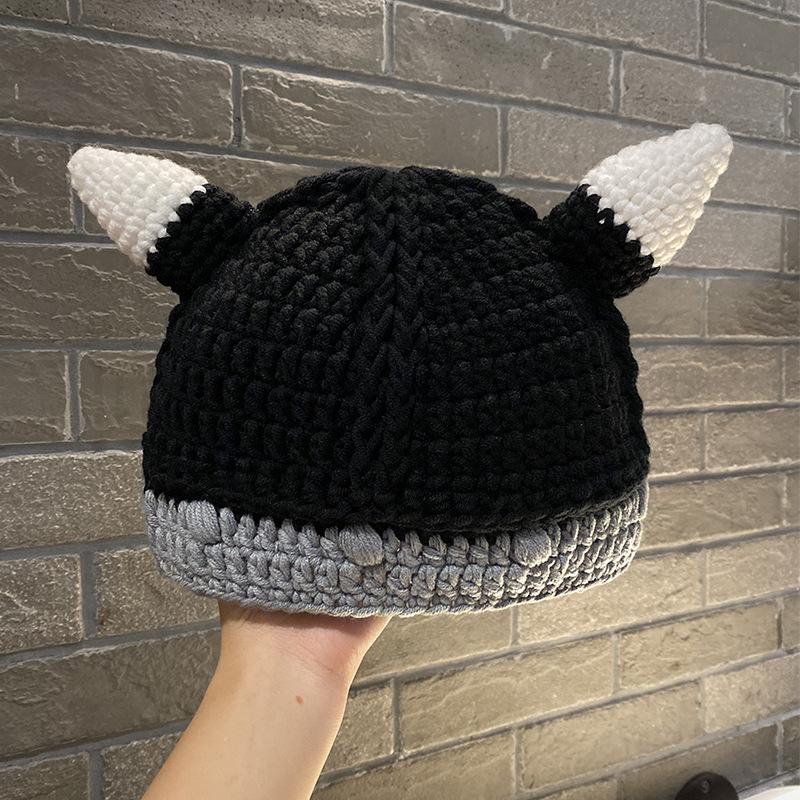 Autumn and winter new ruffian funny big-eyed Shrek knitted wool hat cute warm cartoon cute hat