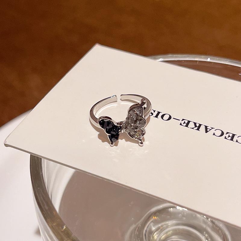 Кольцо-бабочка из гравия Dark Series: Милое и классное кольцо в стиле горячей девушки, высококачественное кольцо на указательный палец, дизайн Net Celebrity для женщин.