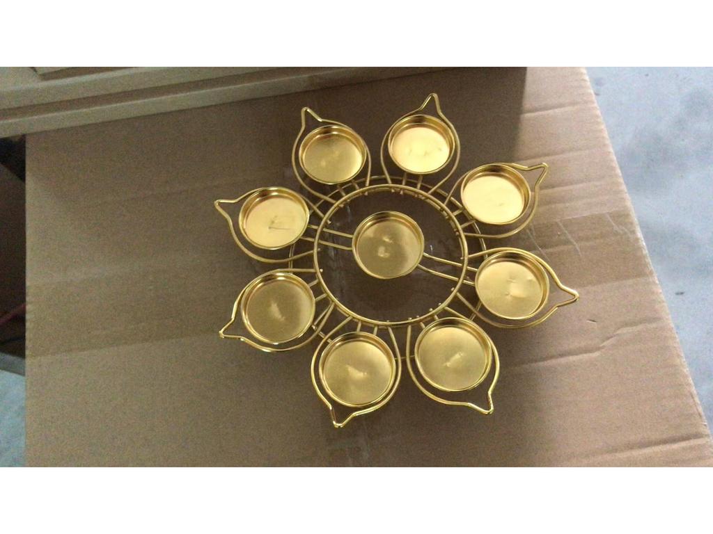 Однослойный подсвечник-канделябр 'Девять звезд лотоса' из сплава для масла гхи - Подставка для чайной свечи на девять чаш.