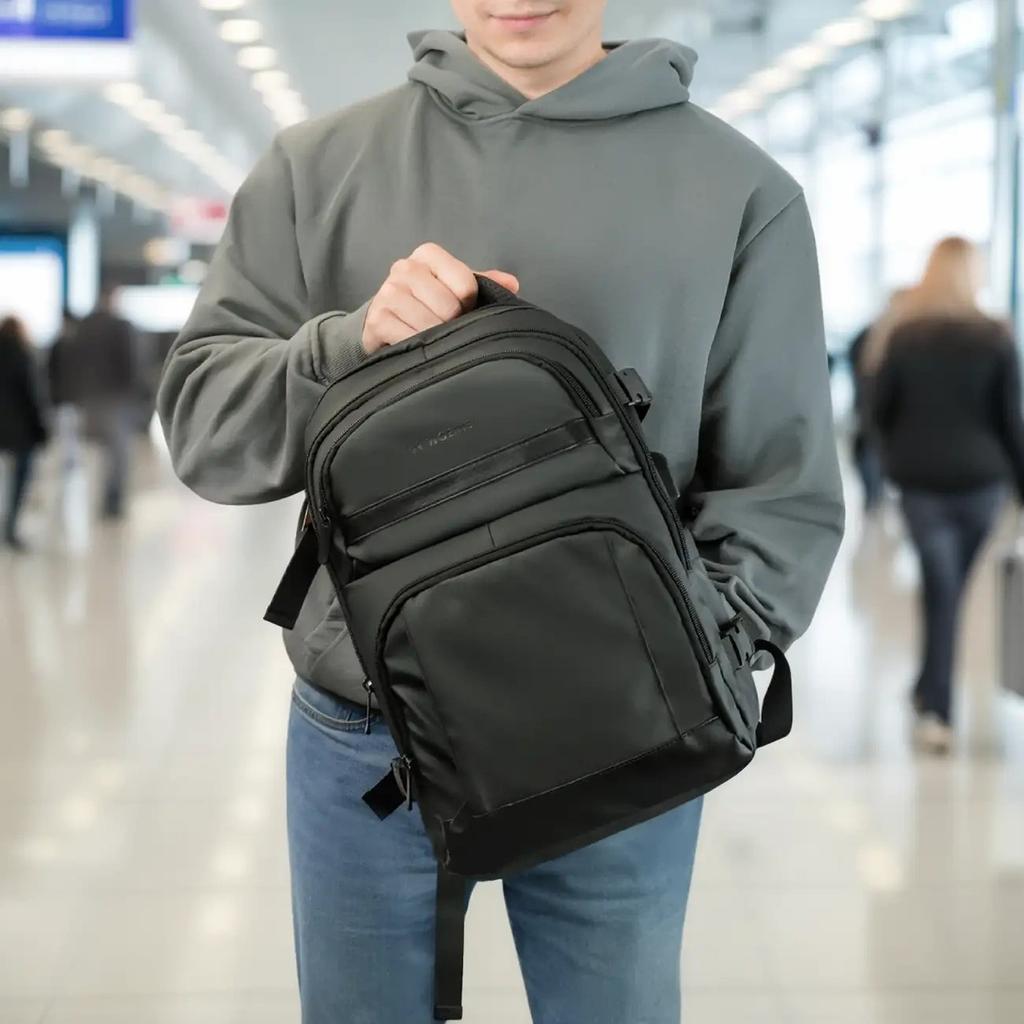 Travel backpack for airplane with laptop pocket 20l 40x20x25 cm - black