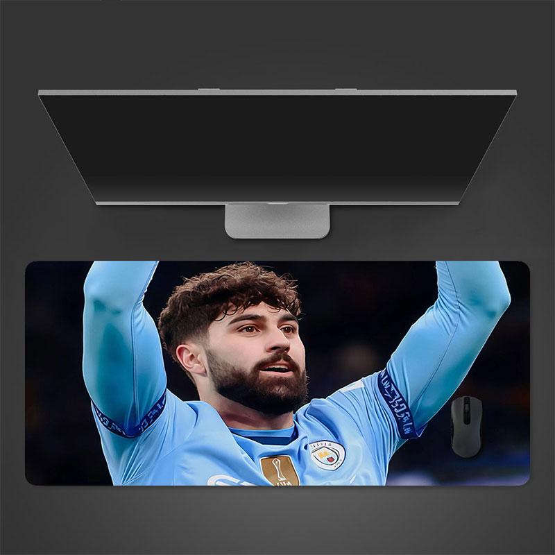 Josko Gvardiol Mouse Pad, Large Gaming Desk Mat, Non-slip XXL Mousepad for Laptop & Tablet, Mini PC Playmat with Stitched Edges