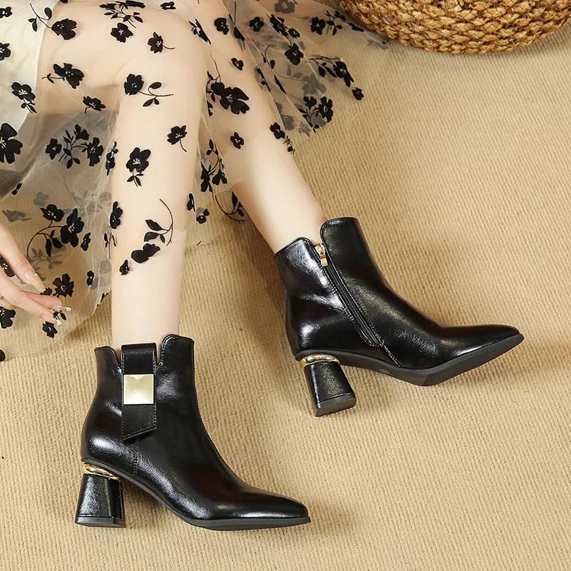 Модные новые ботильоны на платформе для женщин Осень Зима Дизайнерские женские туфли на мягкой подошве Модные ботинки из кожи на острие в британском стиле Женские