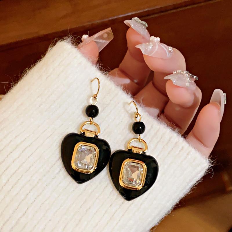GemChic женские серьги-гвоздики с иглами, квадратные серьги с имитацией циркона, модные милые серьги, ювелирные изделия на день рождения, Рождество, подарок