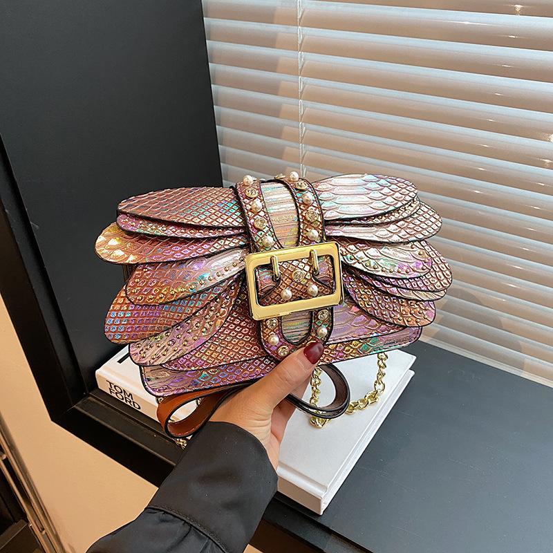 2025 Luxury Handmade Pearl Rivet Butterfly Wing Crossbody Shoulder Bag New Fashion Women Designer Handbag Retro Chain Square Bag