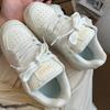 2025 новая весна и осень взрыв супер огонь толстая подошва увеличение роста маленькие белые туфли женские маффины женская обувь повседневная спортивная обувь для скейтборда