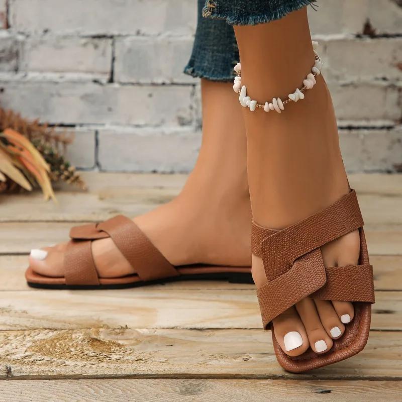 Летние тапочки женские плоские роскошные пляжные шлепанцы женские сандалии трендовый брендовый дизайн шлепанцы женская обувь большой размер 43