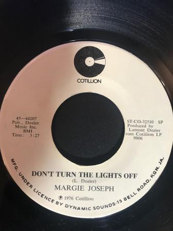 7-дюймовая пластинка MARGIE JOSEPH Dont Turn The Lights Off All Cri 44207 Cotillion 1976 Ямайка SoulFunk Б/у