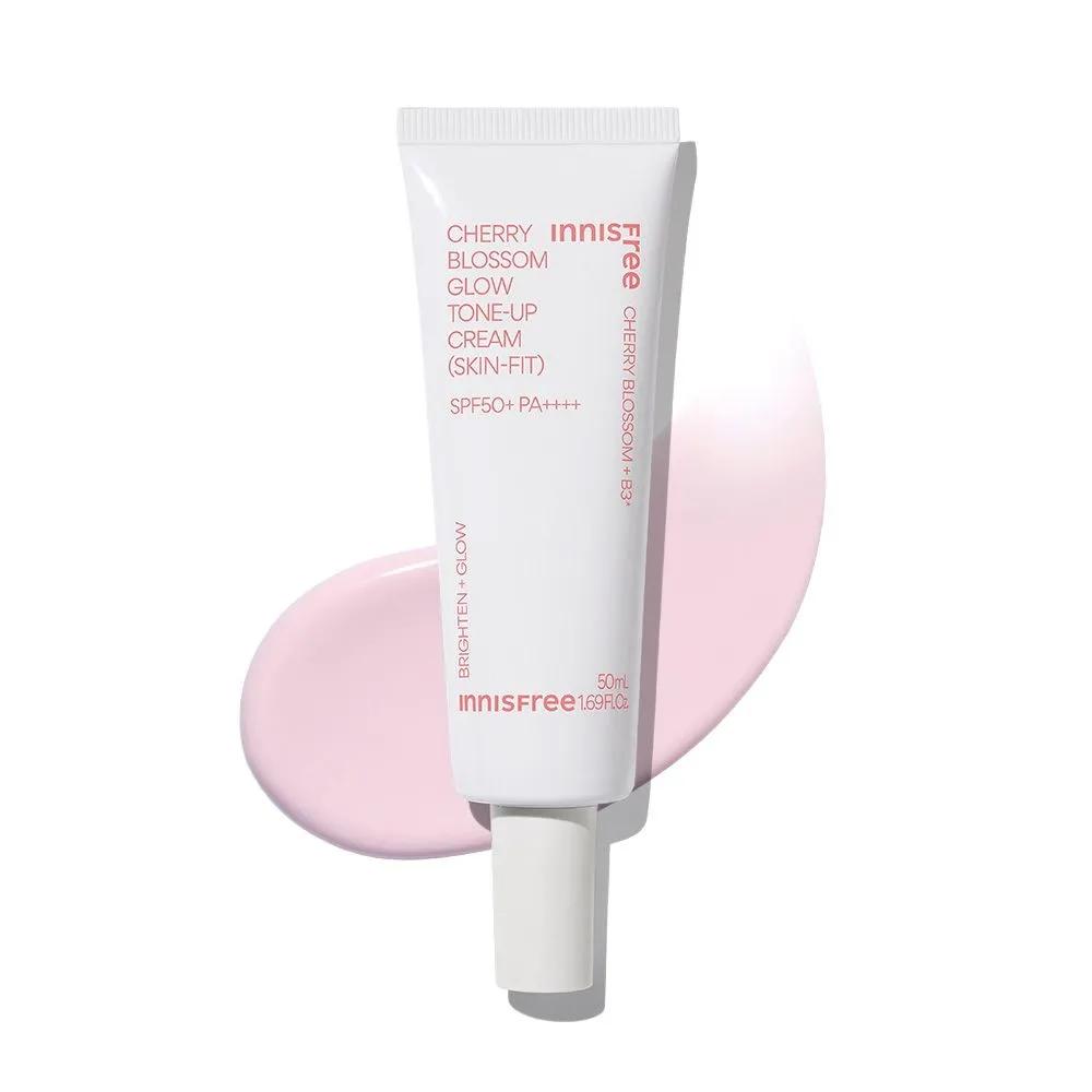 Крем с эффектом тонирования и сияния 'Цветок вишни' Skin Fit SPF50+ PA4+ 50 мл