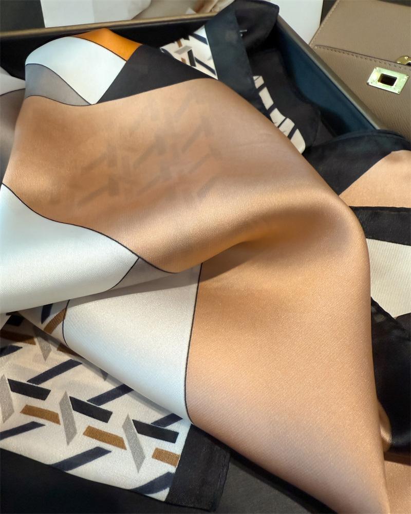 New 70cm Small Square Scarf Soft Satin Headscarf Geometric Print Neck Protection Fashionable Versatile Neck Warmer Scarf