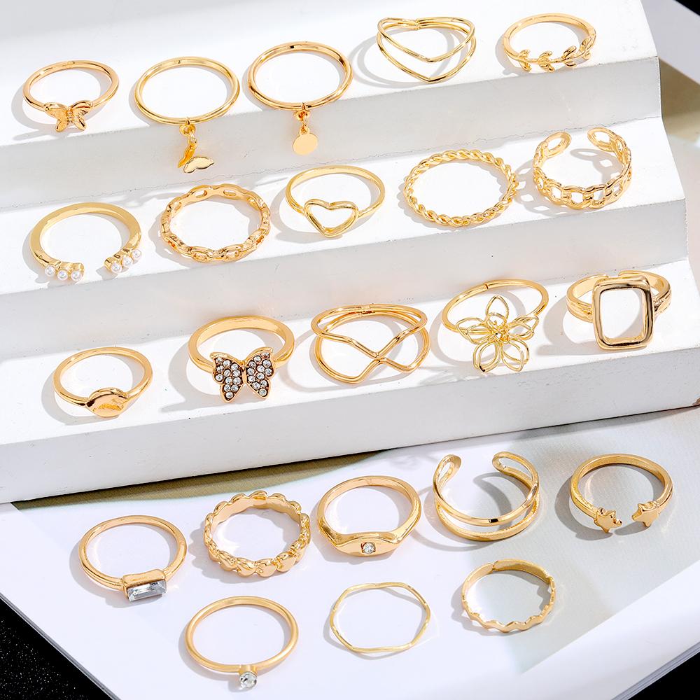 2023 Винтажное полое кольцо Роскошное кольцо с бабочкой и цветком Звезда Простые ювелирные аксессуары Кольцо Love Women Party Универсальный комплект из 23 предметов Кольцо