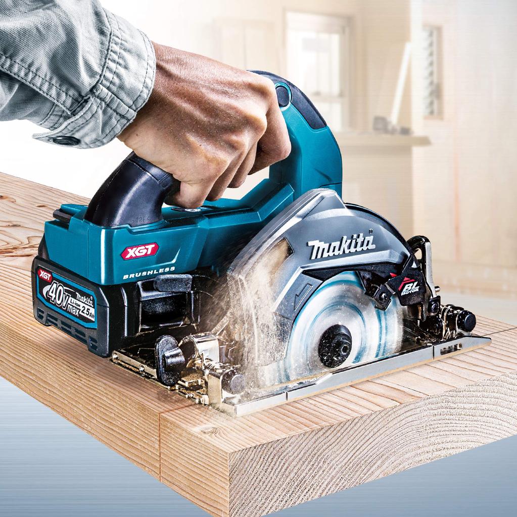 Makita Аккумуляторная дисковая пила 40 В макс 125 мм, в комплекте 2 кейса HS007GRDX (синий) Аккумуляторы 2,5 Ач, зарядное устройство,