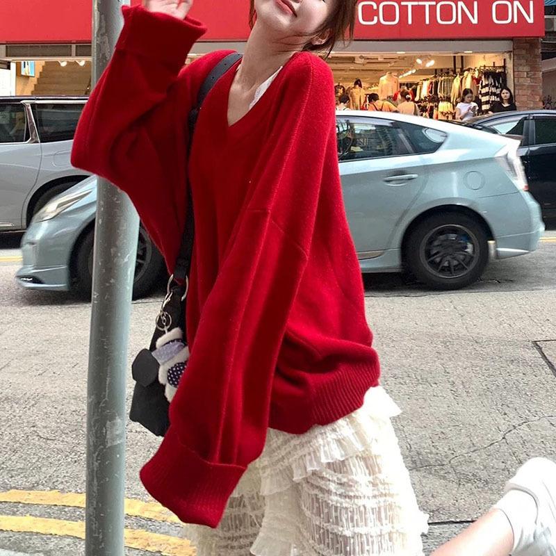 Lazy Wind V-neck Knitted Sweater Women's New Autumn and Winter Wear Loose and Thin High-end Long-sleeved Top