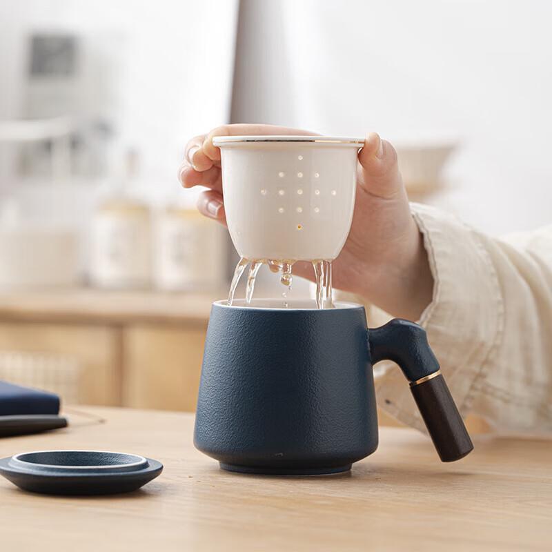 Представительский керамический офисный подарочный набор