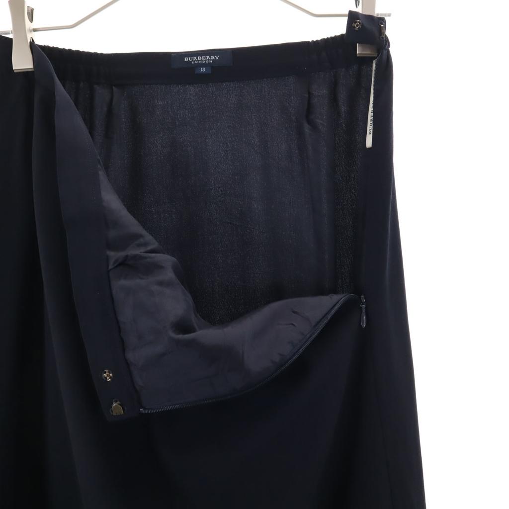 Burberry Юбочный костюм Комплект 13 Темно-синий система Специальное крыло Женский Б/у