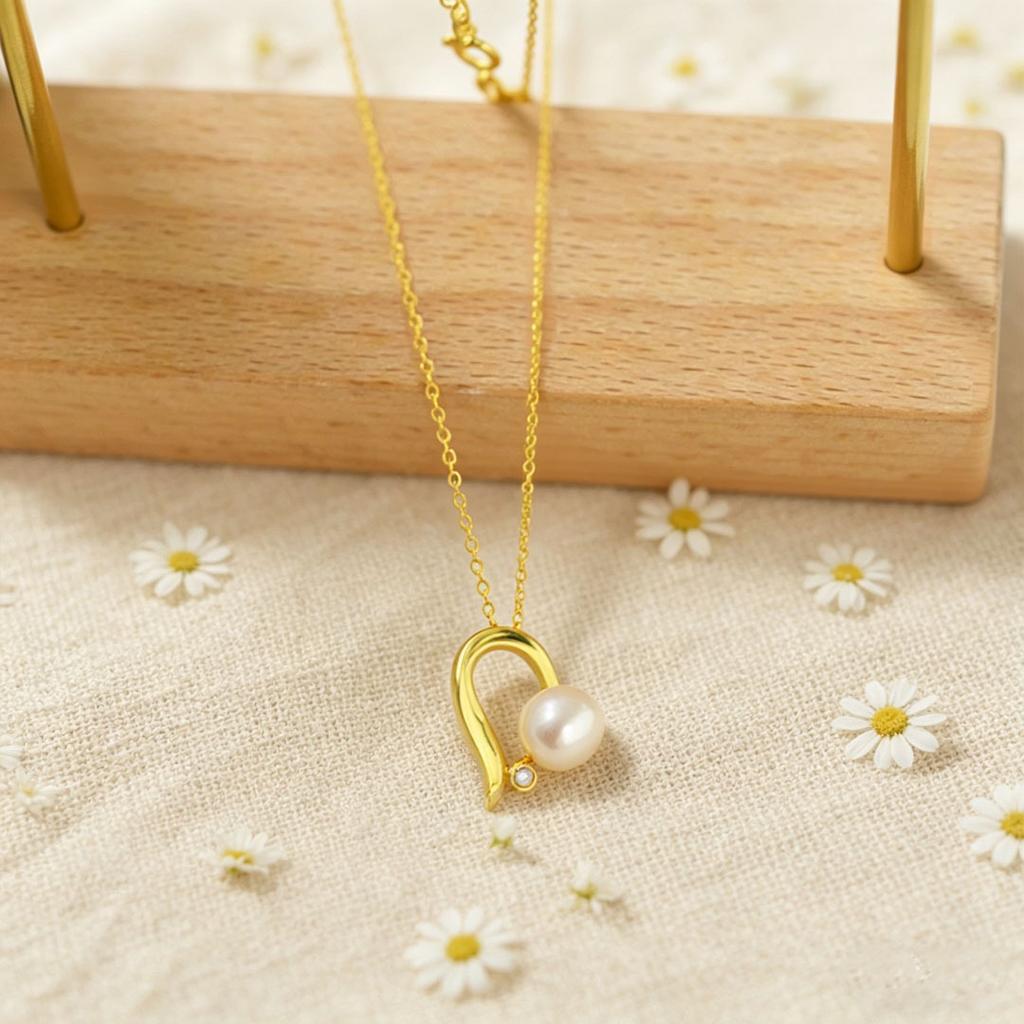 S911 sterling silver love pendant necklace women's versatile new natural freshwater pearl neck chain accessories light luxury high sense
