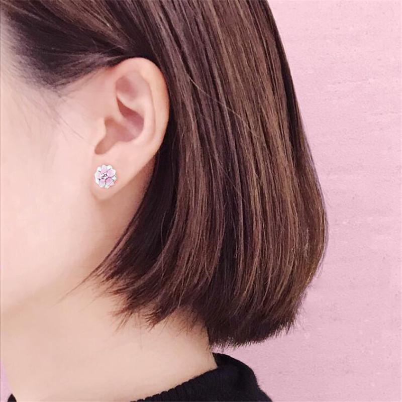 Элегантные розовые цветочные серьги-валентинки с бриллиантами