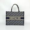 [Б/У] Сумка-тоут Book Tote, средняя, синий холст, вышитый монограмма, ручная сумка - Отличное состояние #H6C1S6