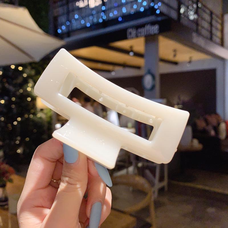 Большая женская шпилька высокого класса: Новая модель Shark Clip 2025 года на осень/зиму