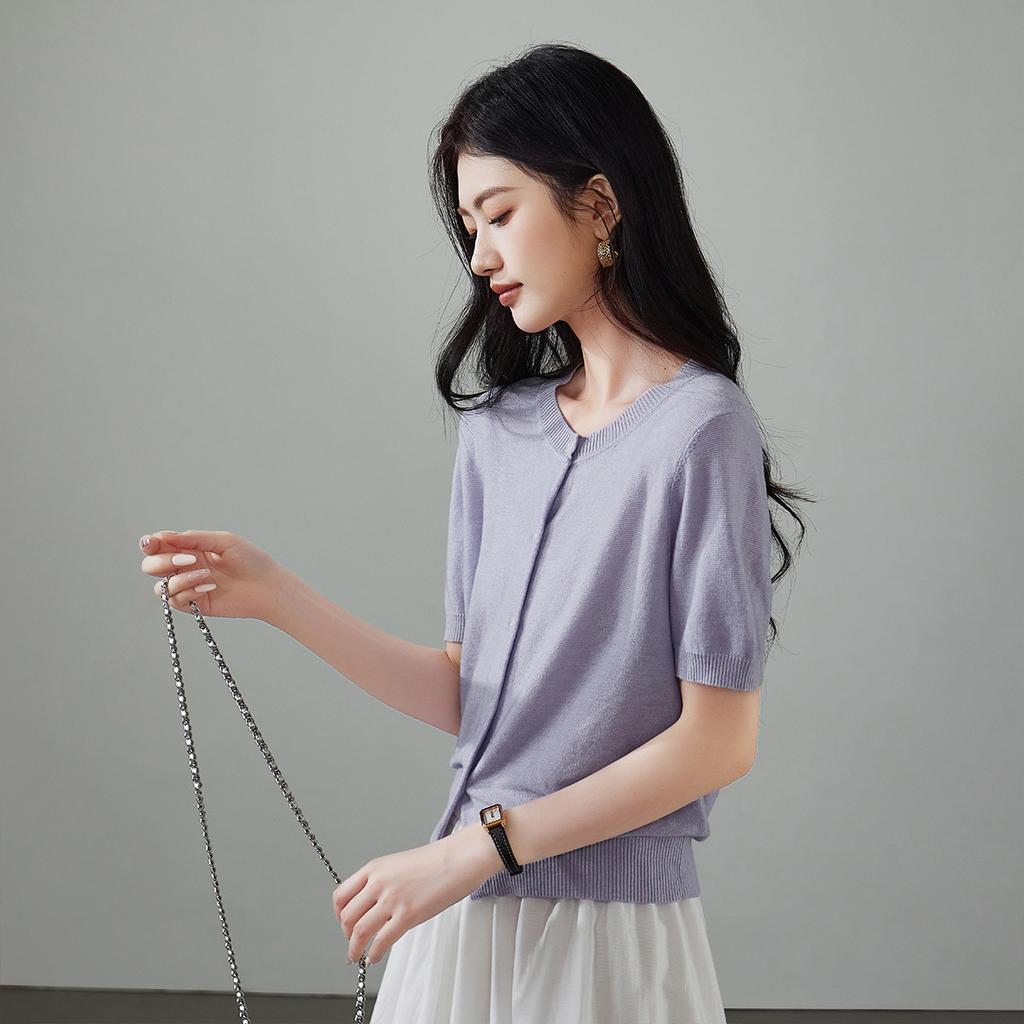 Round neck single breasted short sleeved knitted sweater for women in spring 2026, fashionable and versatile casual short top