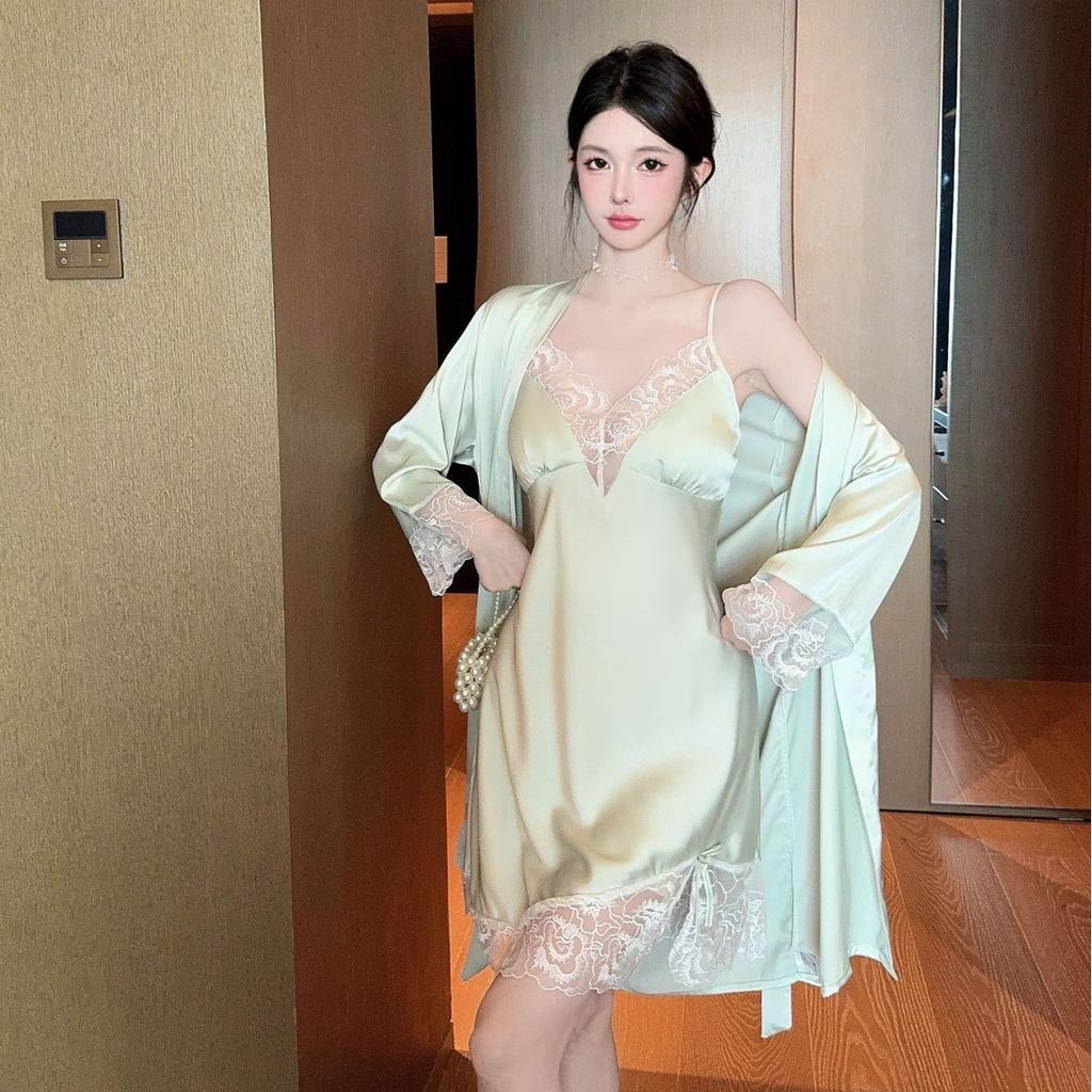 Сексуальная пижама женская Ледяная лента Нагрудная подушечка Чистый стиль Кружевная пижама на бретельках Два предмета Халат Шелковая одежда для дома